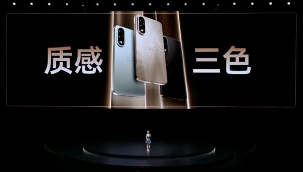 发布 带来远超同档的旗舰游戏体验九游会一加Ace 5 至尊系列(图9)